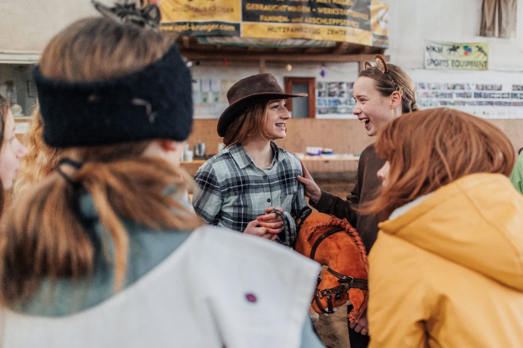 Reiten Rostock, Freitzeitreiten Rostock, Ausreiten, Gelände reiten, Pemsionsstall Rostock, Pferde, Reitstall, Reitverein